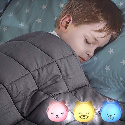 Brunoko luz nocturna infantil enchufe con Sensor de Luz Automático - luz quitamiedos infantil enchufe Pared - luz bebe para Habitación Bebé, Pasillos y Baño - Set de 3 Ositos - Diseñado en España