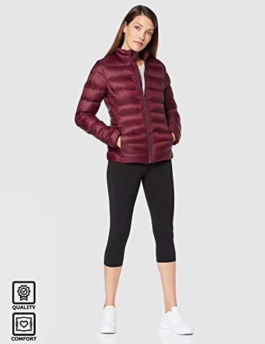 CARE OF by PUMA Chaqueta acolchada impermeable para mujer, Rojo (Red), 40, Label: M