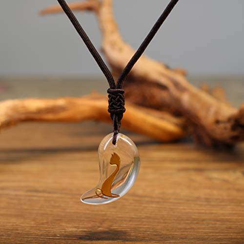 COAI® Colgante Ajustable Unisex Tótem de Gato Grabado Magatama Japonesa Piedra Natural Cuarzo Claro