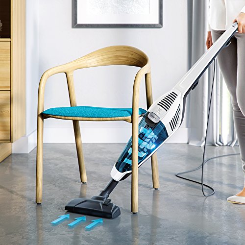 Electrolux - Escoba con Cable sin Bolsa, Filtro con 3 Rejillas de Salida, Hygiene Filter 11 Blanco 123x27x28cm