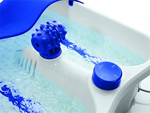 Hidromasaje de pies de color blanco y azul Laica PC1017 mantiene el agua caliente, incluye masajeador giratorio de nodos.