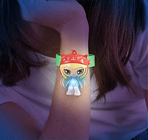 Jaggets - Muñeca Megan Byte 14"/35cm en Caja (Famosa 700013785) + 1 Mini Luminosa Jaggets aleatoria 1'5"/4cm en Blister (Famosa 70014074)