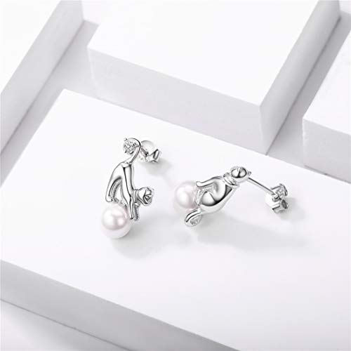 Kitty 3D Gato Pendientes Hipoalergénicos Clavos Asimétricos para Muchachas Gatos Sentados y Tendidos en Perla Pequeña Animal Cute Mono Regalo para Novia Hija Jovenes