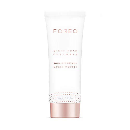 La espuma limpiadora de FOREO elimina eficazmente las impurezas acumuladas en los poros, purificando la piel con delicadeza para mantener el rostro sano. (100ml)