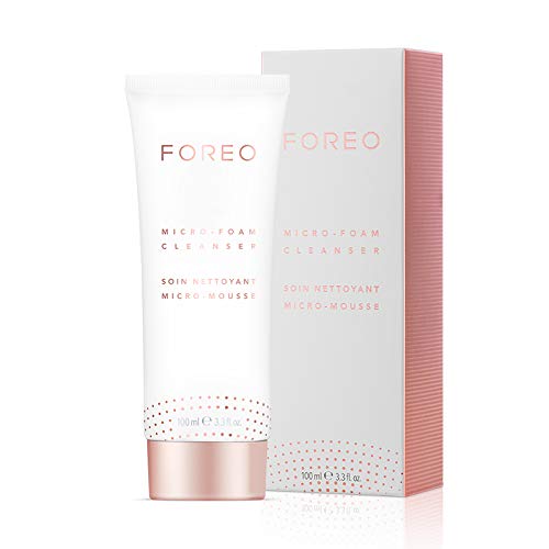 La espuma limpiadora de FOREO elimina eficazmente las impurezas acumuladas en los poros, purificando la piel con delicadeza para mantener el rostro sano. (100ml)