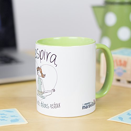 La mente es Maravillosa - Taza con Frase y Dibujo, Regalo Divertido (Respira, estás Donde debes Estar)