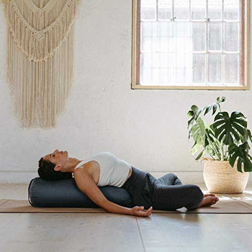 Lotuscrafts Bolster Yoga Rodillo para Yin Yoga Ø24 cm - Relleno de Espelta - Cubierta en Algodon Lavable- Cojin Yoga Rodilla - Rulo Pilates o Yoga - Bolster Yoga Algodon - Certificado Gots