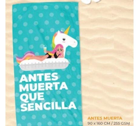 lvl25 Toalla de Playa y Piscina Original y Divertida, 160 x 90 cm. Texto Antes Muerta Que Sencilla