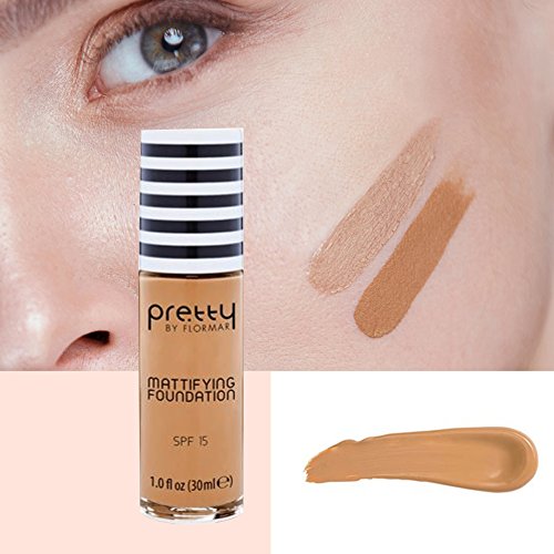 Maquillaje líquido acabado mate color golden neutral.