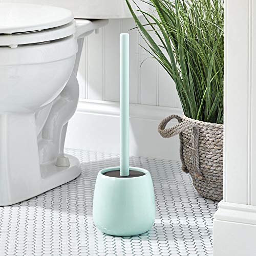 mDesign Escobilla de baño con Soporte – Escobilla para baño realizada en Metal – Compacto Conjunto de escobillero de baño y Cepillo para Inodoro – Verde Menta