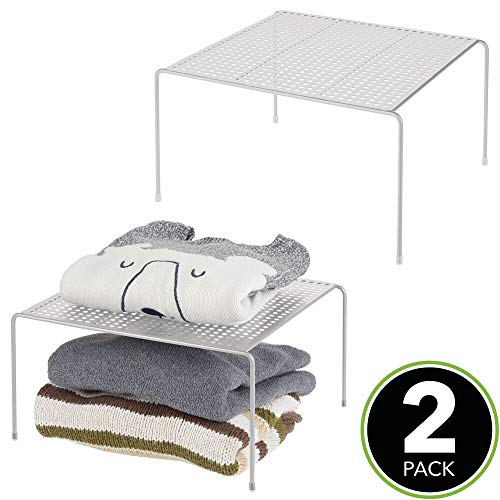 mDesign Juego de 2 baldas organizadoras – Prácticos organizadores de armarios para ordenar la ropa – Estantes metálicos para el armario del dormitorio, el baño o la cocina – gris claro