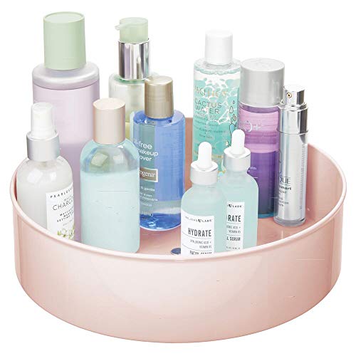 mDesign Organizador de maquillaje con base giratoria – Cestas organizadoras para guardar maquillaje y productos de belleza – Bandeja rotatoria para ordenar cosméticos en el baño o el tocador – rosa