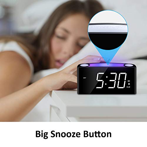 Mesqool Reloj Despertador de vibración Fuerte, Pantalla de 7" LED, luz Nocturna de 7 Colores, Control de Brillo, 3 Niveles de Volumen, 2 Puertos de Carga USB, Reloj Digital para Parejas, sordos