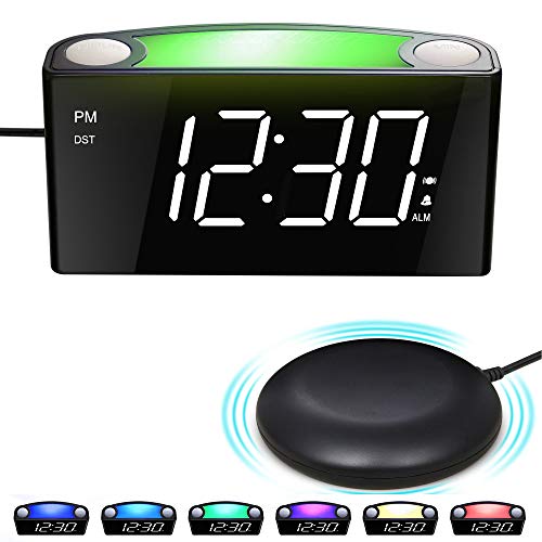 Mesqool Reloj Despertador de vibración Fuerte, Pantalla de 7" LED, luz Nocturna de 7 Colores, Control de Brillo, 3 Niveles de Volumen, 2 Puertos de Carga USB, Reloj Digital para Parejas, sordos