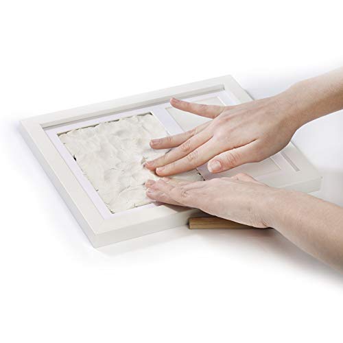 MIMUKIDS marco huellas bebe con sonajeros bebes pies y manos - regalo bebe originales marco para huella bebe con juguete para mano y pies son los mejores regalos originales para bebes recien nacidos