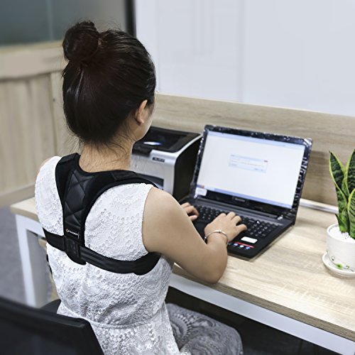 MYCARBON Corrector Espalda de Hombre Mujer Corrector Postural Enderezar Cuello y Espalda Corrector de Hombros Ajustable Faja para Espalda Elastico Soporte de Espalda Alivie el Dolor de Cuello y Hombro