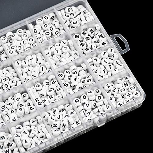 NATUCE Cuentas de Acrílico, 1200pcs Abalorios Pulseras, Cuentas de Letras para Hacer Pulseras, Abalorios Letras Redondas con Hilo para DIY Manualidades, Niños, Adultos, Pulseras de Bricolaje