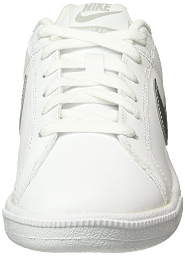 Nike Wmns Court Royale, Zapatillas de Gimnasia Mujer, Blanco (White / Metallic Silver), 38.5 EU
