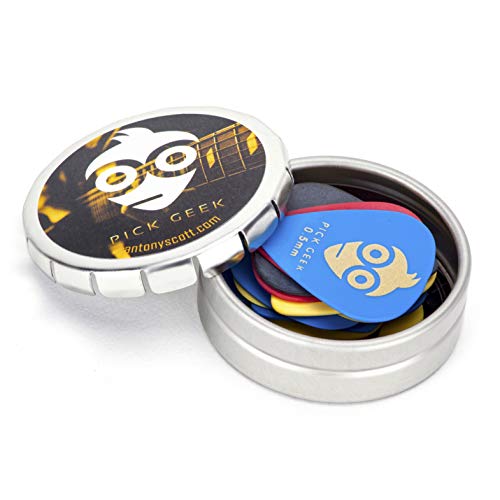 Pick Geek Púas Delrin (Tortex) para Guitarra | 16 Picks Geniales para su Eléctrica, Acústica y el Bajo | 4 Espesores | en un Lujoso Estuche de Metal
