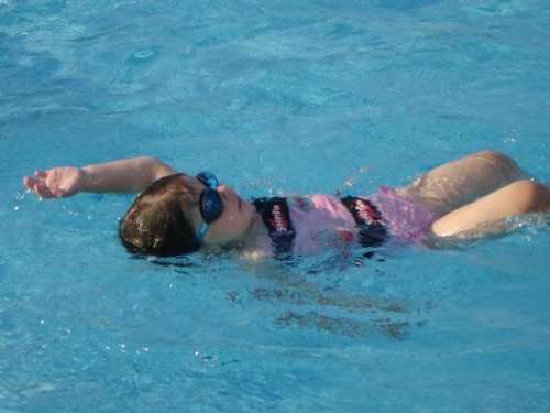 SwimFin - 3BU - Flotador Aleta de Tiburón SwimFin 24m+