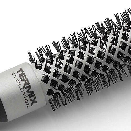Termix Evolution Basic Ø23- Cepillo térmico redondo s con fibra ionizada de alto rendimiento, especial para cabellos de grosor medio. Disponible en 8 diámetros y en formato Pack.