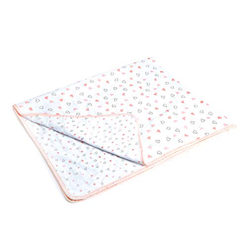 The White Cradle Orgánico La más suave manta/colcha para la cuna/camita, con 3 capas de tela suave, diseños reversibles, 2 caras Muselina impresa y centro de franela, 95 x 120 cm - Corazones rosados