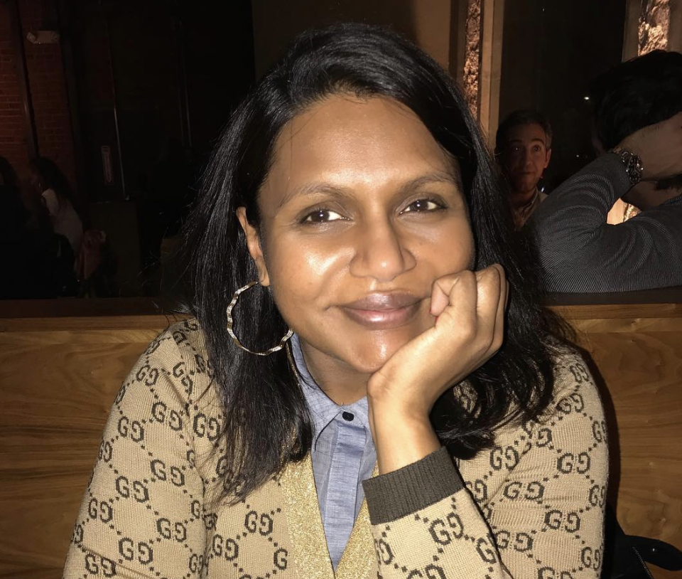 Como Mindy Kaling, 41, mantiene su acné adulto