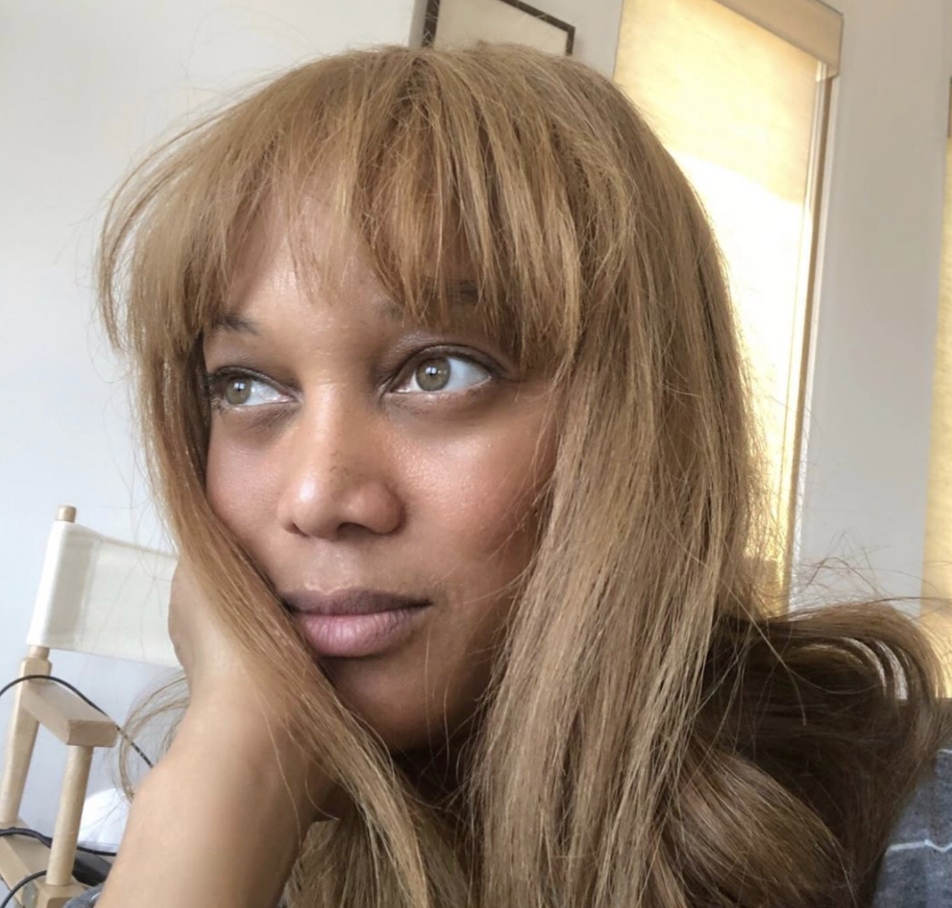 Tyra Banks no parece tener más de 32 años.