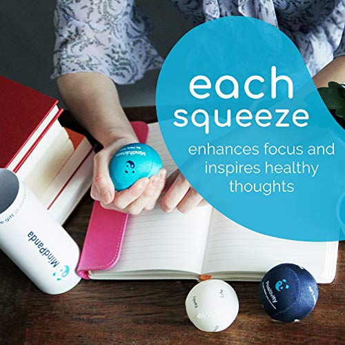 3X Bola para el estrés Mental & Corporal - ¡AROMATERAPIA & Frases POSITIVAS! Gratis Mindfulness E-Book & Ejercicios manuales Fisioterapia incluidos. Juguetes antiestrés Adultos y niños.