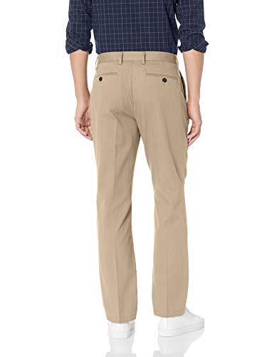 Amazon Essentials – Pantalón chino sin pinzas en la parte delantera, resistente a las arrugas, de corte recto para hombre, Marrón (Khaki), 38W x 30L