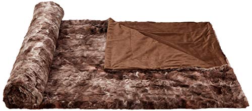 AmazonBasics - Manta de piel sintética, 150 x 200 cm, color marrón