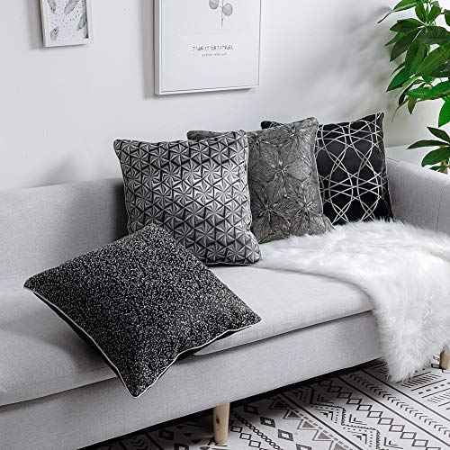 Artscope Funda de Cojine de Seda Simulada Suave Decorativos para Sofá Cama,4 Pack Funda de Almohada Cuadrada 45x45 cm con Cremallera Invisible (Geométrico Negro)