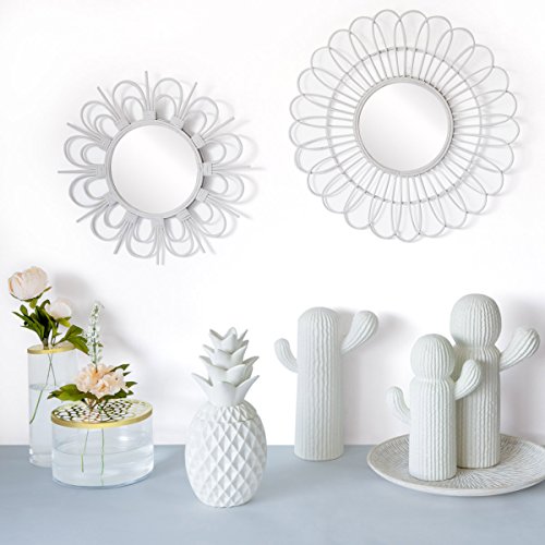 Black Velvet Studio Espejo de Pared Decorativo Redondo Flor, ratán Natural, Estilo étnico & Boho Chic, nórdico, Bonito y Moderno, Ligero, para Pasillo baño o Entrada, ratán, Color Blanco, 43x43x2 cm.