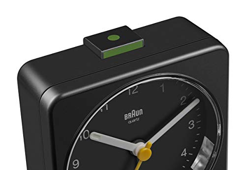 Braun BC-03-B - Reloj despertador clásico analógico ideal para viaje, alarma cecriente, agujas luminosas, movimiento silencioso, esfera mate, color negro