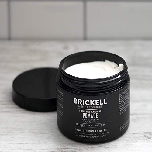 Brickell Men's Pomada Texturizante de Fijación Fuerte para Hombres, Natural y Orgánica, Pomada de Fibra Flexible, 59 Mililitros, Perfumada