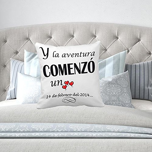 Calledelregalo Regalo para tu Pareja por San Valentín o vuestro Aniversario: cojín 'Amor' Personalizado con Fecha