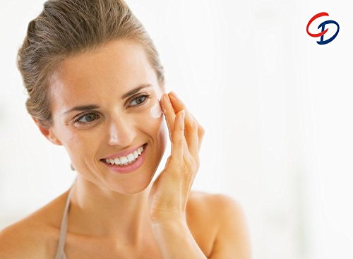 CD Aloe Effect - Crema hidratante refrescante (50 ml, crema antienvejecimiento, con aloe vera y Q10, SPF 15, cuidado diario para piel normal y mixta, vegana)