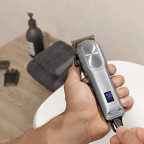 Cecotec CortapelosBamba PrecisionCare Pro Clipper Titanium Go.Batería de litio, cuchillas de acero inoxidable,autonomía aprox 4 horas, 8 peines,cortes desde 1,5-25 mm, uso con y sin cable
