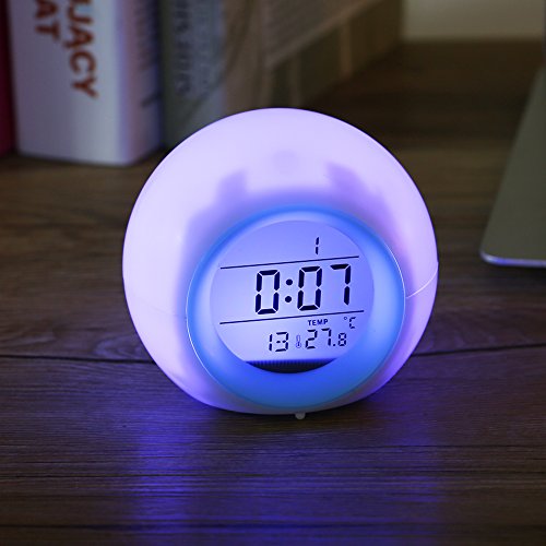 Despertador Digital, Reloj Alarma con Luz de Colores Múltiples y Sonidos de la Naturaleza, Pantalla LED con Presentación de Hora, Fecha, Temperatura, Función Snooze