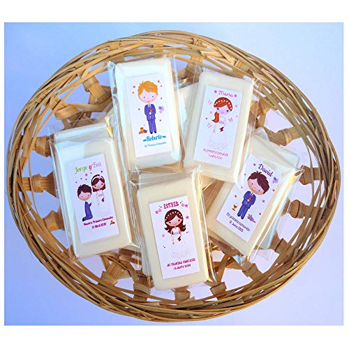 Detalles y Recuerdos de Primera Comunión Para Invitados - Jabones Personalizados de Té Verde - Un Original Regalo Para Amigos y Familiare- 50 Jaboncitos Personalizados y Dos Cestos.