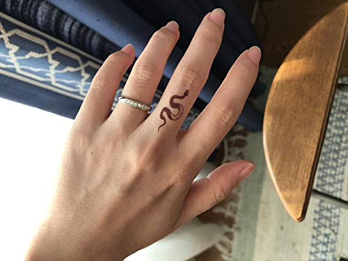 Etiquetas engomadas del tatuaje dedo pequeño tatuaje red rojo par oscuro dos serpientes orejas oscuras frescas hombres y mujeres