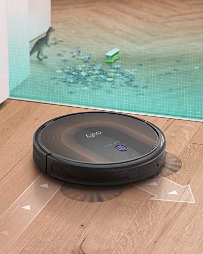 Eufy BoostIQ RoboVac 30C Max - Robot aspirador con Wi-Fi, 2000 Pa, funcionamiento silencioso, autorecargable, para suelos duros de hasta media altura