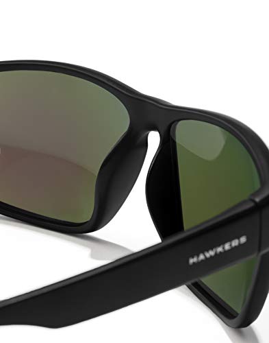 HAWKERS Gafas de Sol Deportivas Faster, para Hombre y Mujer, con Montura negra mate y lente polarizada y cromada en verde y morado con efecto espejo, Protección UV400