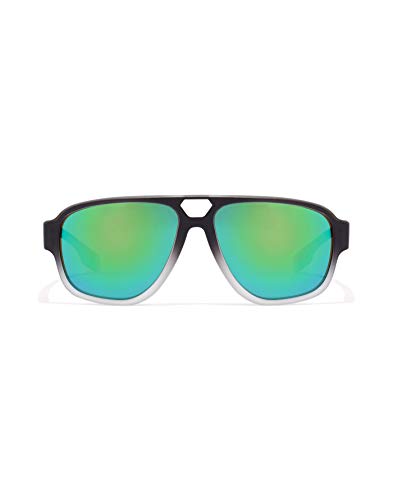 HAWKERS · Gafas de Sol Steezy Emerald, para Hombre y Mujer, estilo solid aviator con montura bicolor en negro y blanco translúcido y lentes iridiscentes esmeralda, Protección UV400