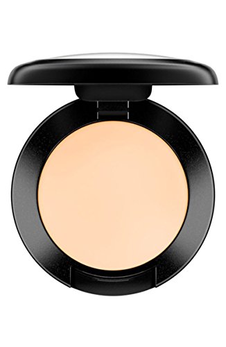 MAC Studio Finish Concealer spf 35 NC20 by M.A.C