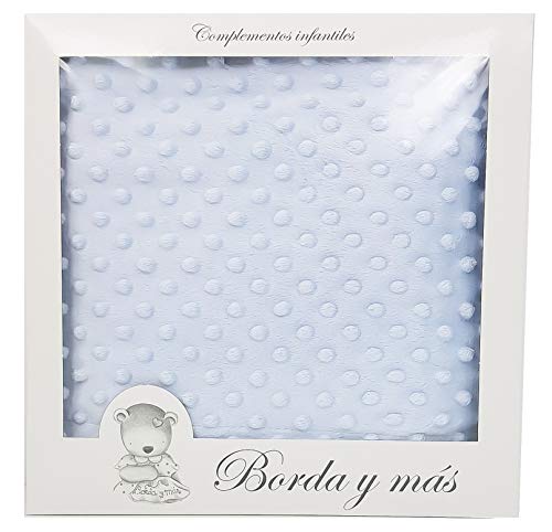 Manta bebe personalizada con nombre bordado. Medidas 80x110 cm. Tacto terciopelo (Celeste)