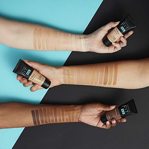 Maybelline New York - Fit Me, Base de Maquillaje Mate Afina Poros, Tono 334 Warm Tan - 30 ml