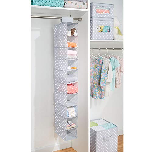 mDesign Estantería de tela colgante con 10 baldas – Organizador de ropa para ahorrar espacio – Ideal en la habitación infantil, para accesorios de bebé, pañales, etc. – Tela de lunares – gris/blanco