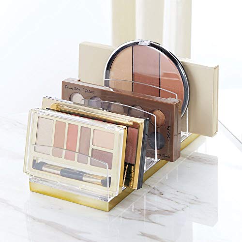 mDesign Organizador de maquillaje en plástico – Clasificador con 9 compartimentos para organizar maquillaje – Bandeja organizadora para lavabo, tocador o armario – transparente/dorado latón