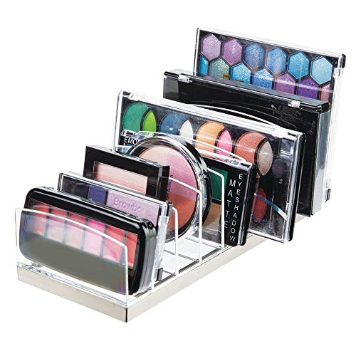 mDesign Organizador de maquillaje en plástico – Clasificador con 9 compartimentos para organizar maquillaje – Bandeja organizadora para lavabo, tocador o armario – transparente/plateado